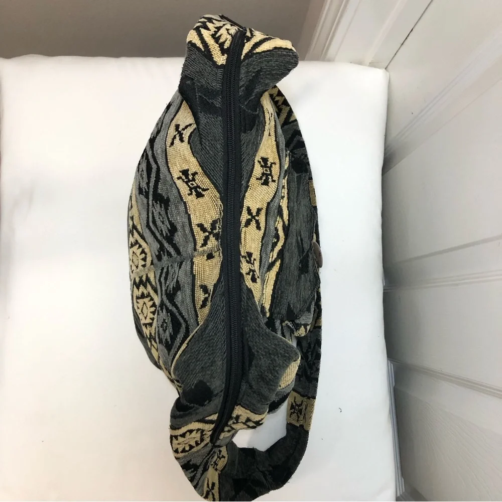 ARTESANY Wool Blend Ecuador Tribal Boho‎ Black Tan Gray Hobo Zipper Bag